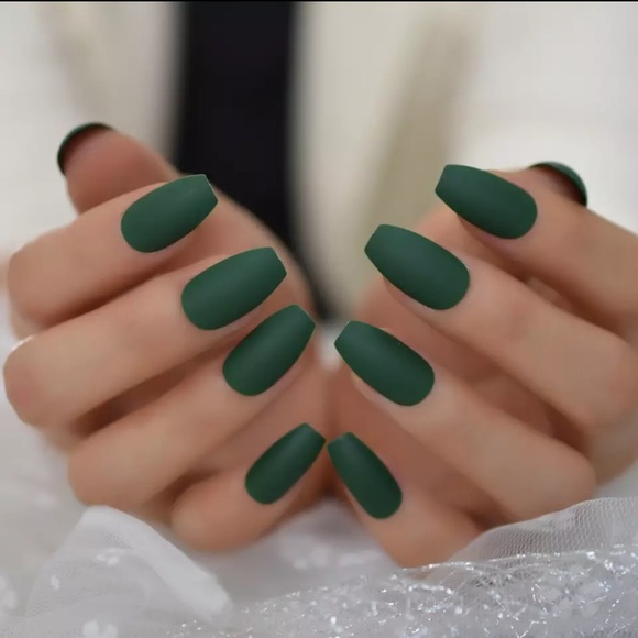 Matte Green Press-On Nails - Picture 1 of 3